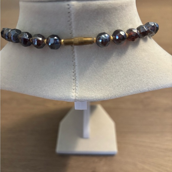 Elegant Black Glass Beaded Necklace - Picture 4 of 4